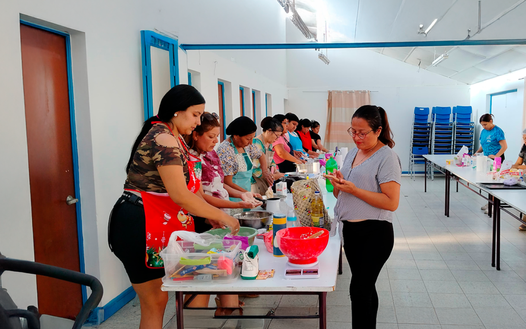 Empoderando a la Comunidad: Éxito en la 5ta Jornada de Repostería en la JJVV Flor del Inca